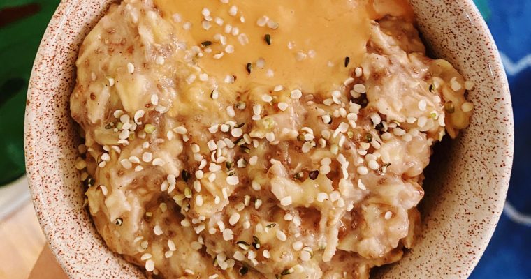 Simple Creamy Banana Oatmeal (Gluten Free)